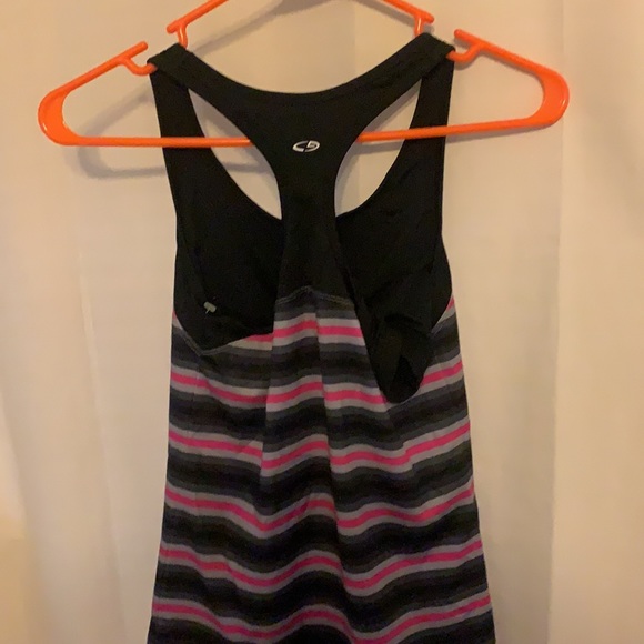 Champion work out tank size small - Picture 3 of 4